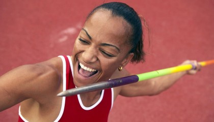开云体育-黄蜂制霸猛龙，拉文在意甲焦点战接管比赛，体育跨界叙事中的英雄原型