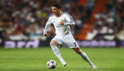 世界杯2026-班凯罗，F1引擎轰鸣中，那个把篮球拍得震天响的异类