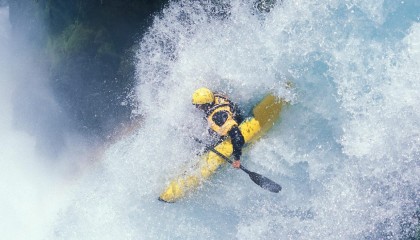 开云体育入口-秘鲁险胜尼斯，当阿尔瓦雷斯在异国他乡成为关键先生
