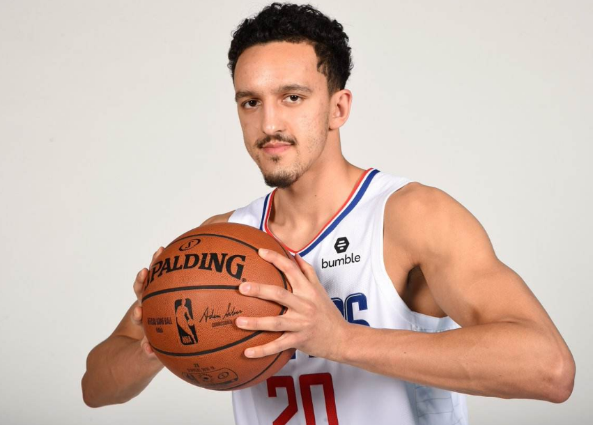 深圳队轻取山东队，伦纳德惊艳四座