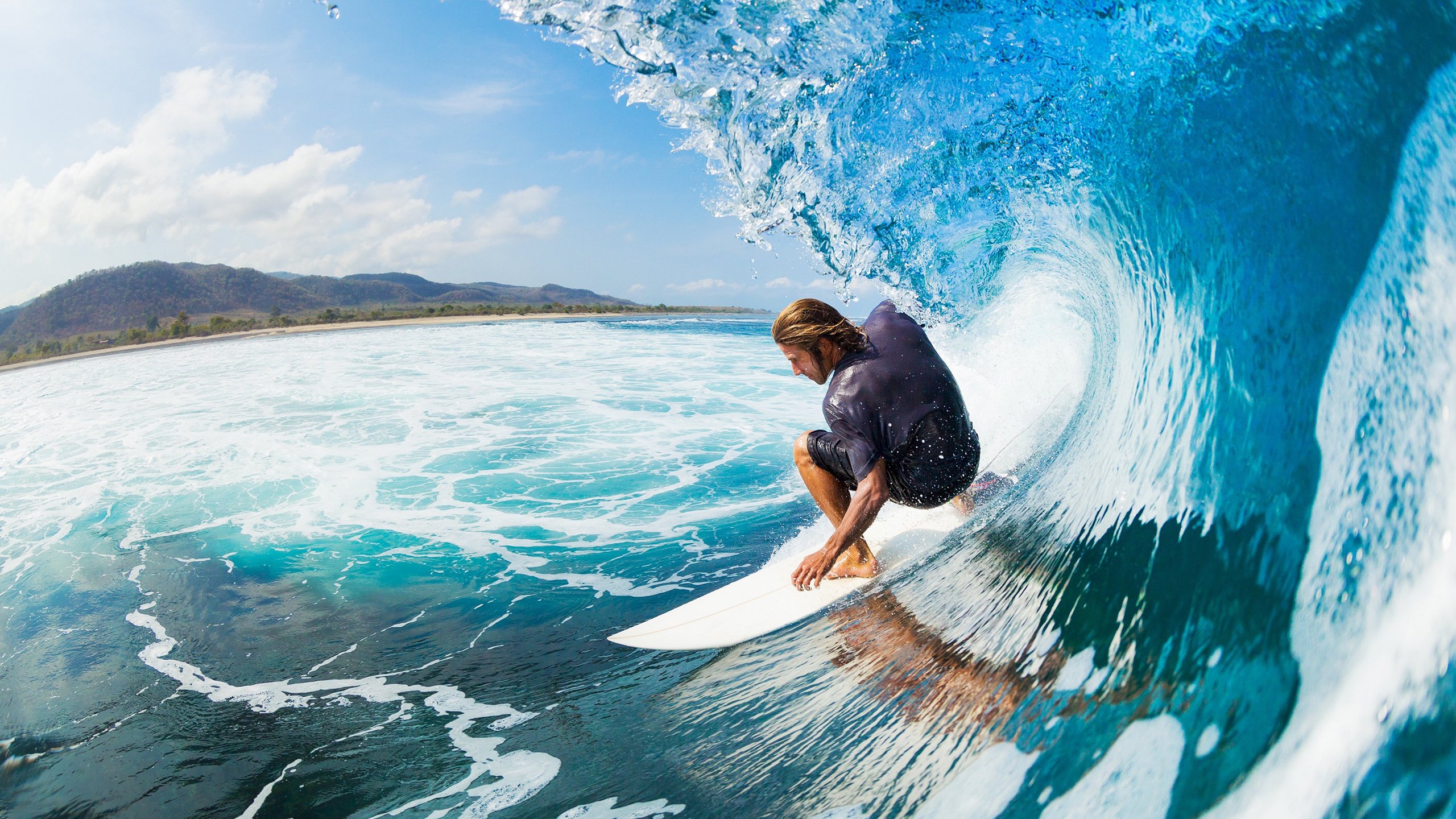 英超争冠与CBA爆冷，体育叙事中的确定性迷思