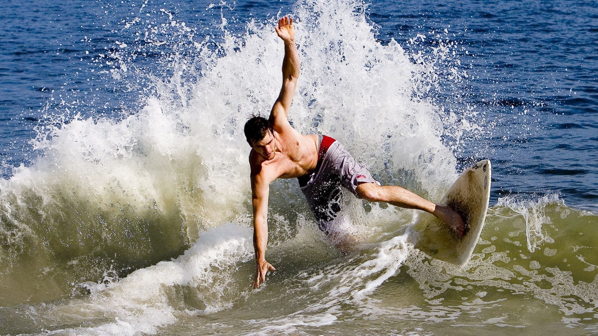 哈利伯顿的权杖，当国王遇上独行侠，新王正在加冕