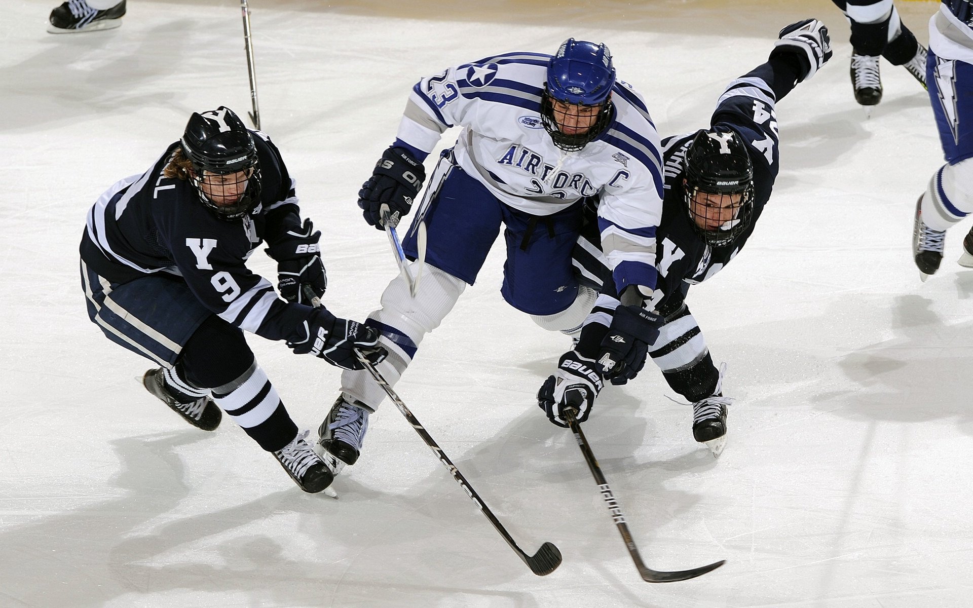 乌拉圭生死战取胜波兰，德里赫特成为关键先生