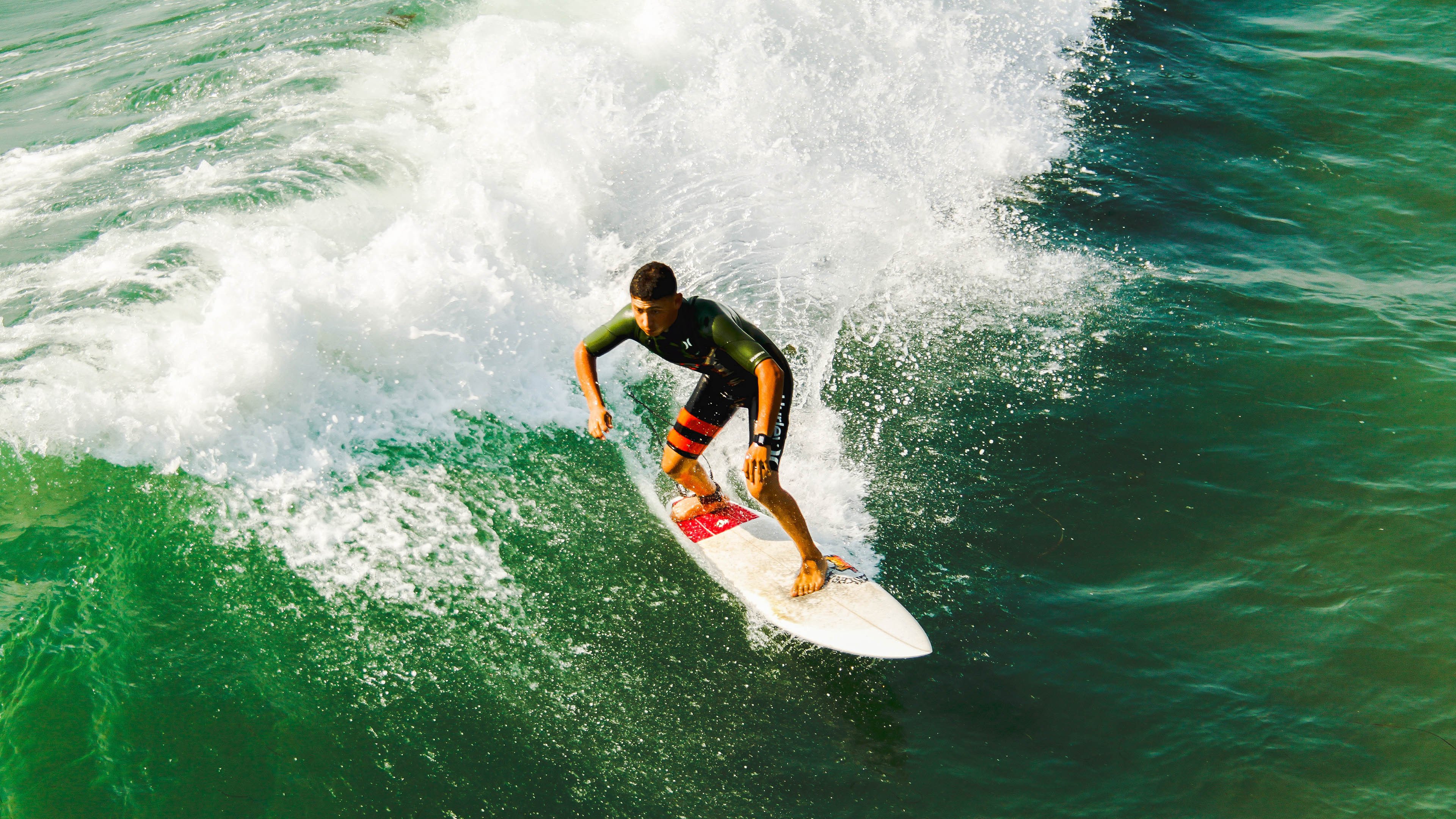季后赛抢七焦点战，广东队一波带走勇士，东方战术智慧击穿美式篮球神话